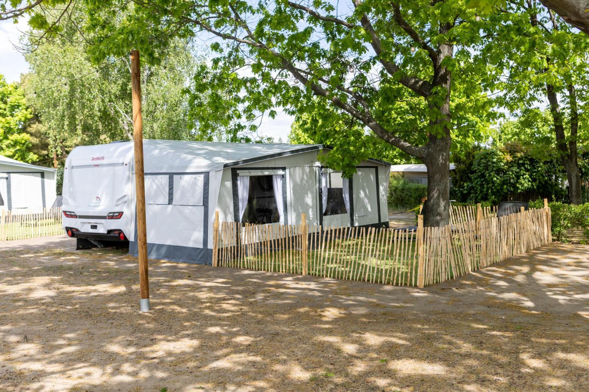 Camping & Erlebnis Resort Jersleber See - Jersicamper Mit Seeblick Jersleben Extérieur photo